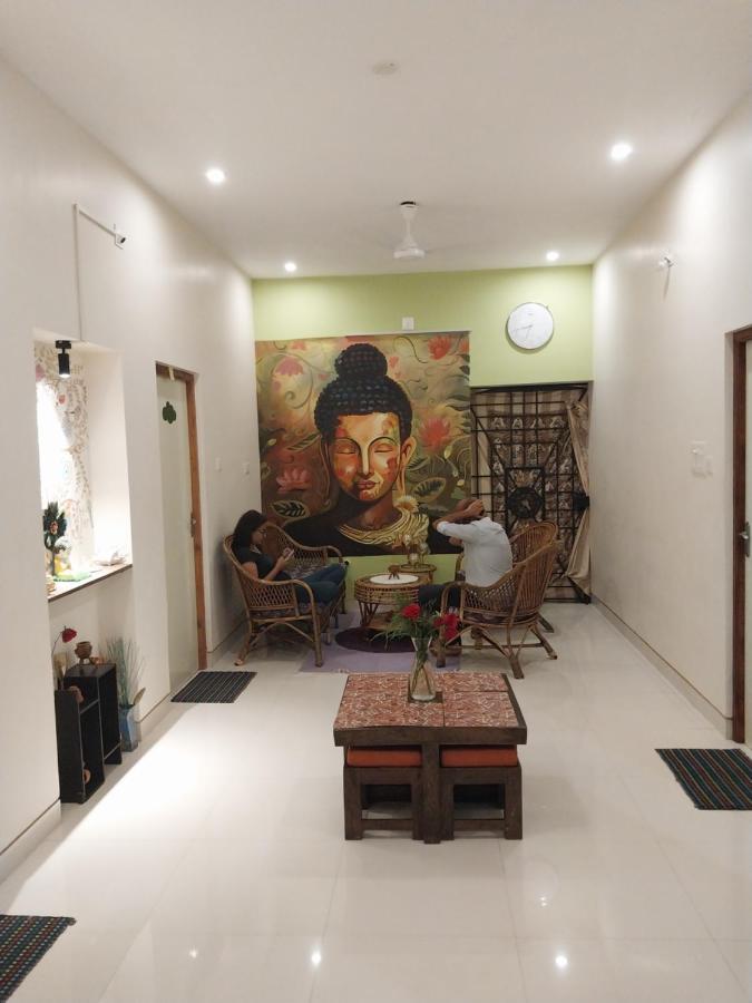 Funk Monk Villa Hostel Pondicherry Ауровиль Экстерьер фото