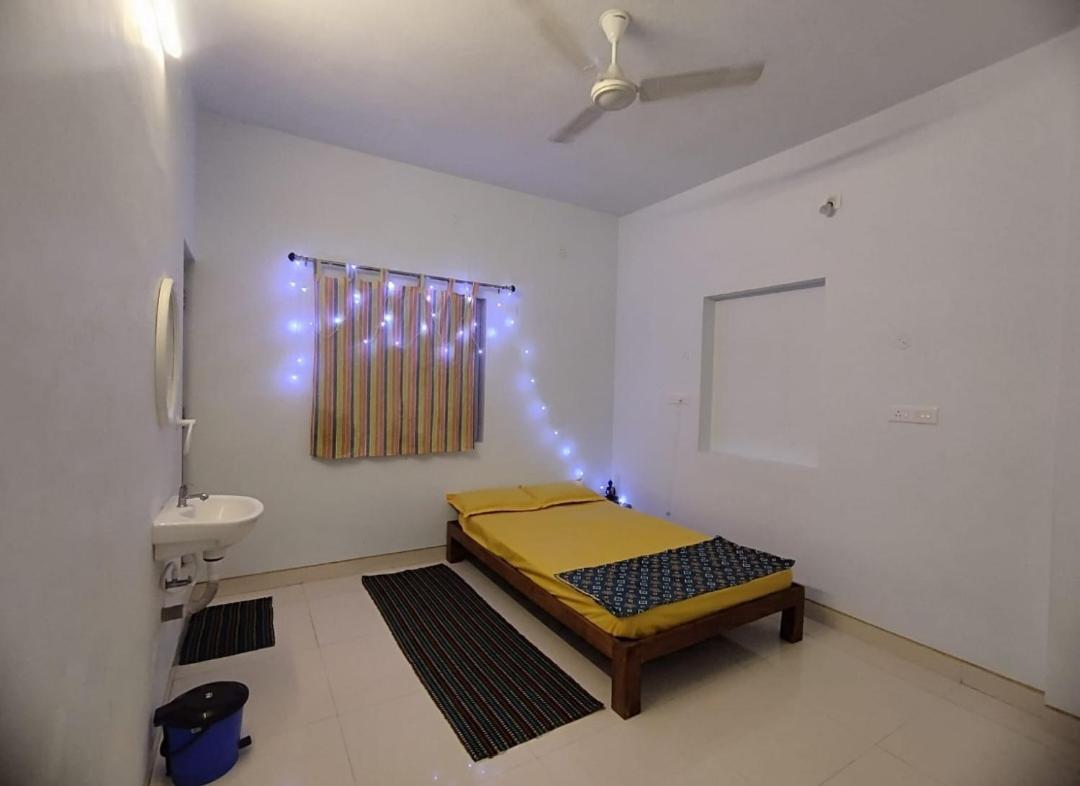 Funk Monk Villa Hostel Pondicherry Ауровиль Экстерьер фото